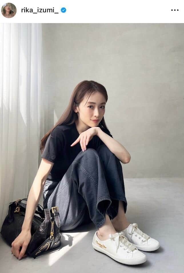 新婚の泉里香36歳、「ヤバすぎるくらい可愛い」日常ショット　溢れ出る幸せオーラ...「ステキ過ぎます」