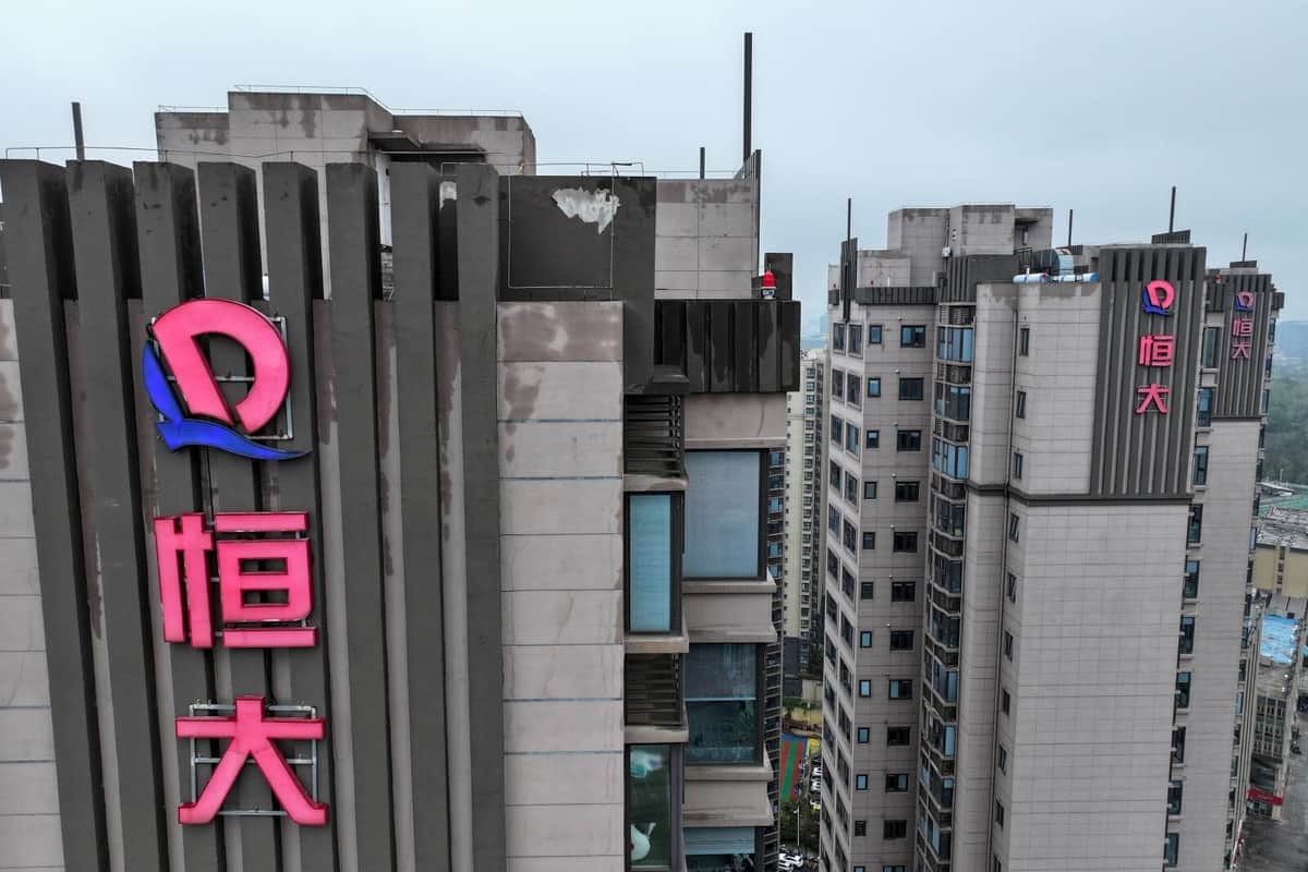 オーバーツーリズム困るがカネも落とす中国人観光客　自国の不動産危機で訪日減→日本経済には痛手の恐れ