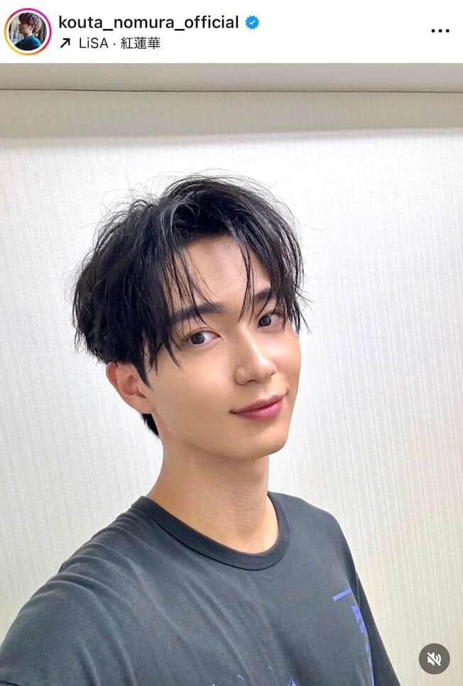 父親は大物俳優...野村康太、バキバキ筋肉の上半身　「彫刻レベル」「腹筋凄すぎるよ」衝撃のカッコよさ