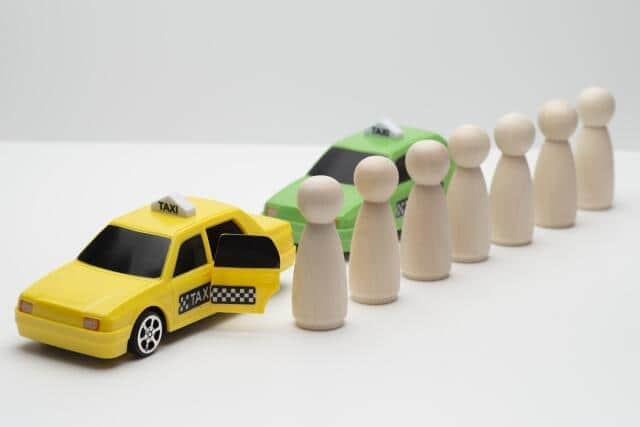 タクシーを「お得に賢く」乗りこなす　値引きはないけれど...「払い方」ひとつで変わる