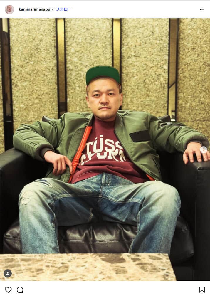 怪我で歩けないカミナリ・まなぶ、有名先輩芸人が「代わりにロケに」　申し出にSNS好感「カッコ良すぎ」