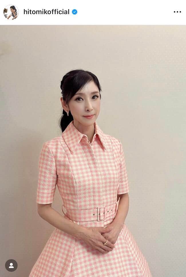 黒木瞳さんのインスタグラム（＠hitomikofficial）より