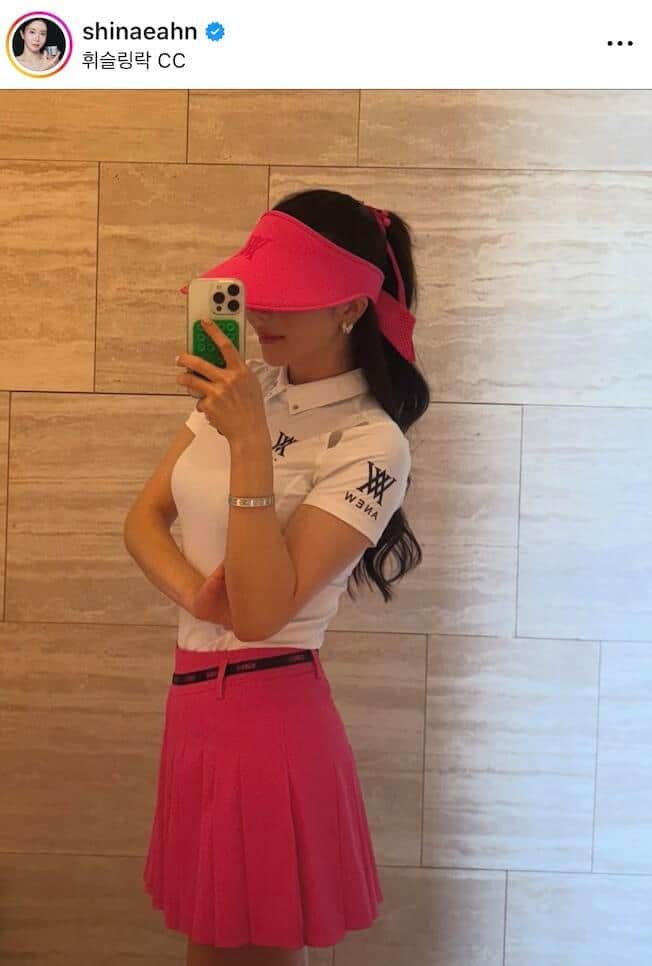 アン・シネさんのインスタグラム（＠shinaeahn）より