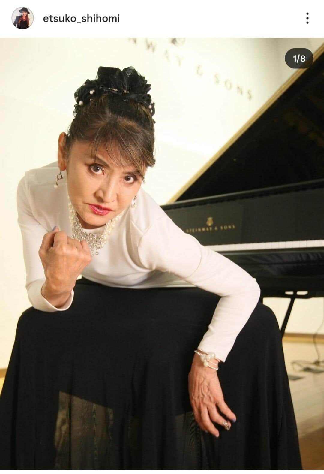 志穂美悦子69歳、ムキムキ力こぶ＆驚異の柔軟に衝撃　「凄い筋肉」「いつまでも若々しいですね」