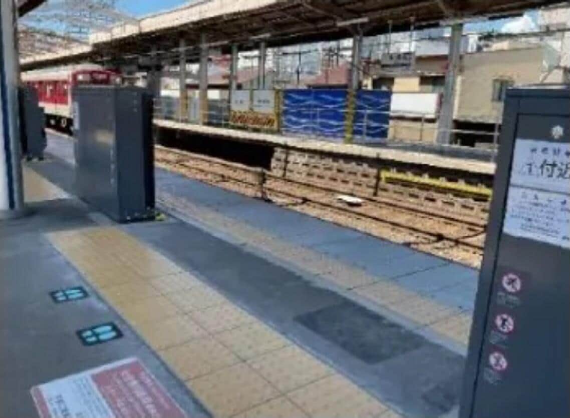 ホームドアが開いたとき（近鉄のニュースリリースから）