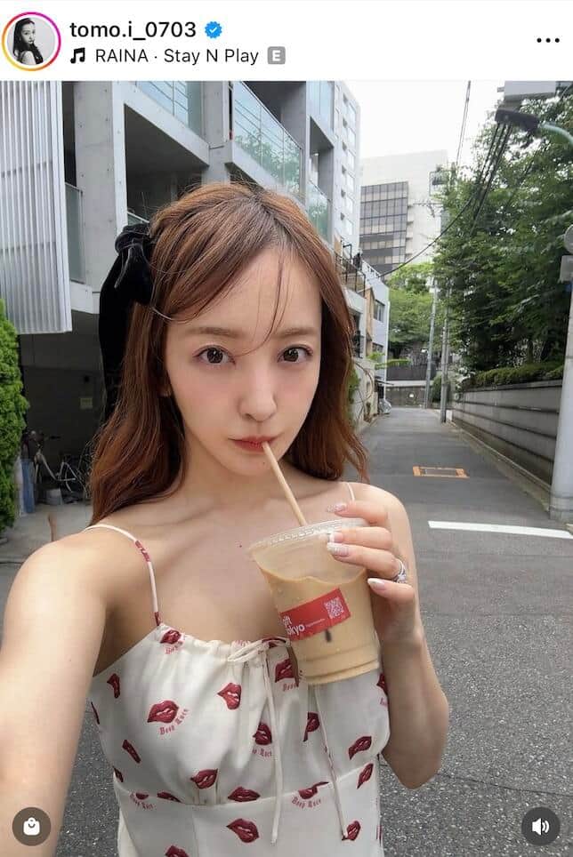 板野友美さんのインスタグラム（＠tomo.i_0703）より