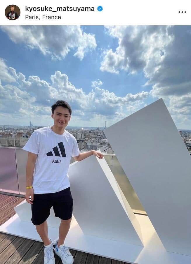 国際結婚のフェンシング松山恭助、25歳の美人妻と結婚指輪見せラブラブ2ショ　高級車とともに