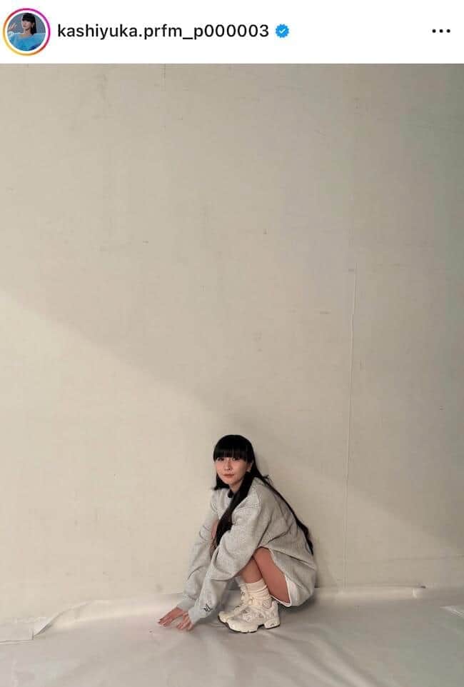 Perfumeかしゆか、へそ出しスポーティなコーデ大絶賛　「腹筋が神」「やば！かわいすぎるぅ」