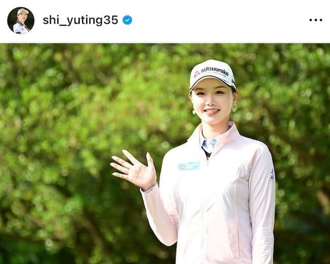 美女ゴルファーのセキ・ユウティン、ウェア姿とは雰囲気違って...シャツのコーデから漂う色気にドキっ