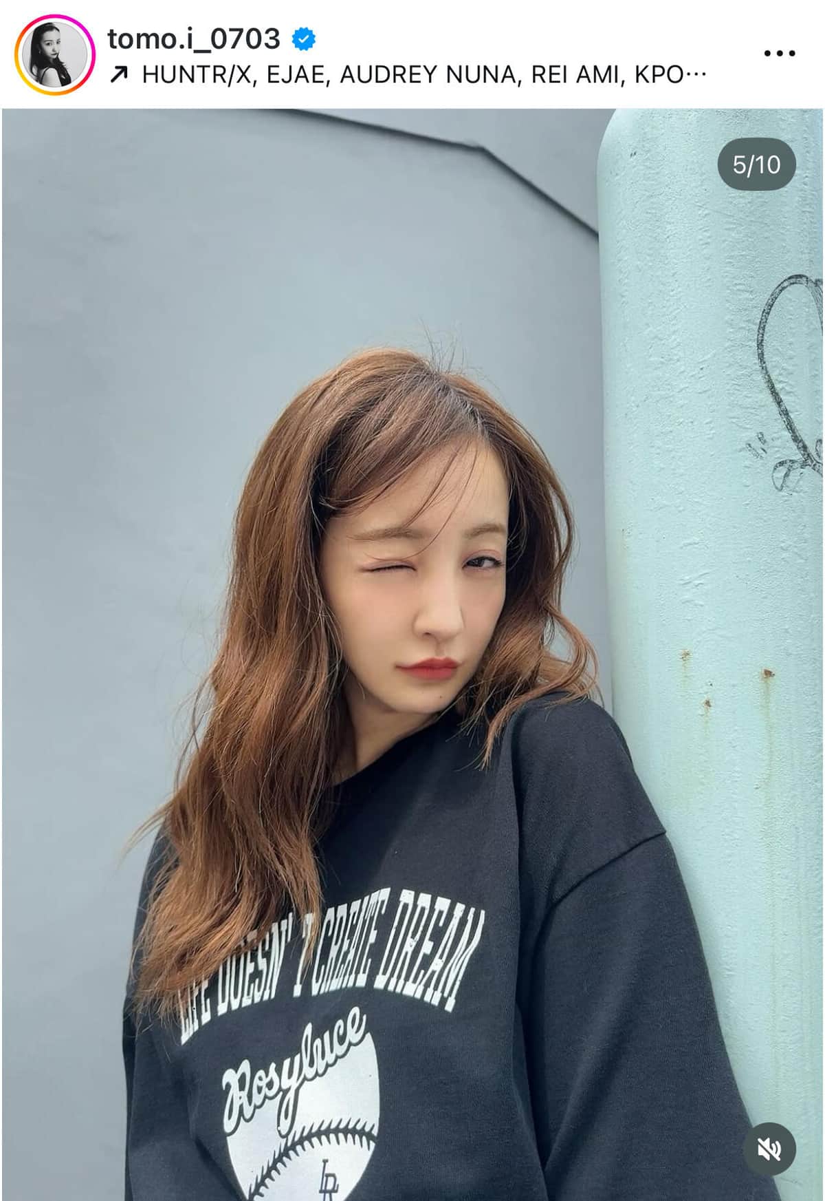 板野友美さんのインスタグラム（＠tomo.i_0703）より