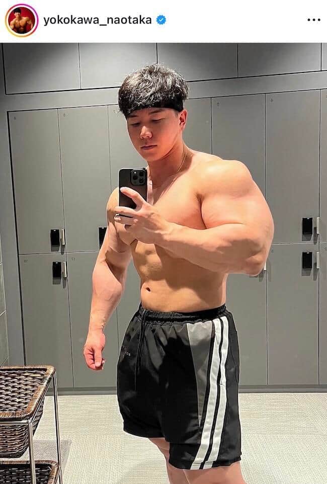 横川尚隆、デカすぎ二の腕＆パンパン筋肉の上半身にあ然　「かっこよすぎ」「気迫に圧倒」