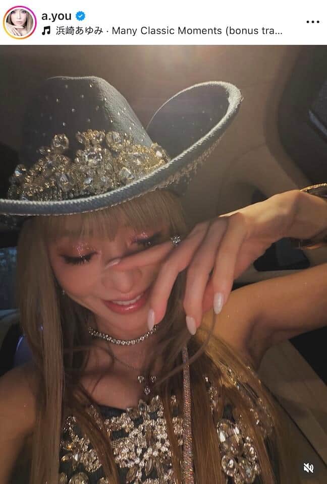 MiuMiu ブラック　グリッター　カチューシャ　浜崎あゆみ　プラダ MiuMiu ブラック グリッター カチューシャ 浜崎あゆみ プラダ