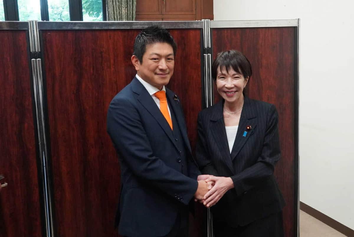 参政党・神谷宗幣代表と自民党・高市早苗総裁のツーショット（写真は神谷氏のX（＠jinkamiya）から）