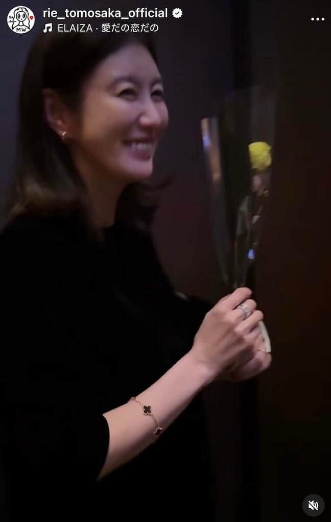 ともさかりえさんのインスタグラム（＠rie_tomosaka_official）より