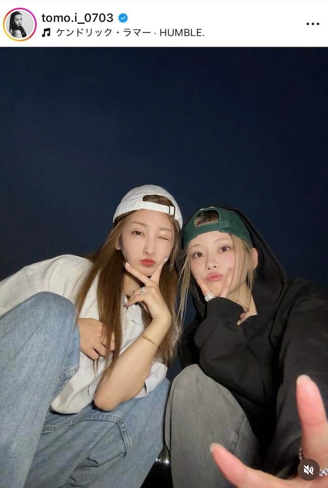 板野友美さんのインスタグラム（＠tomo.i_0703）より