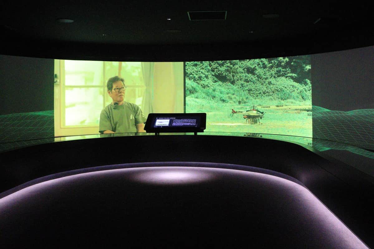 今後の取り組みを展示する「フューチャーゾーン」では、ドローンや空飛ぶクルマの映像を追加
