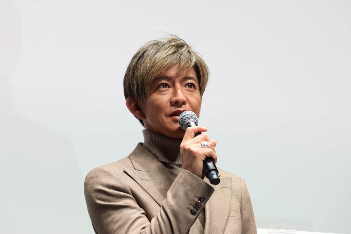 木村拓哉、山田監督のもとに自らマイクを...　舞台あいさつで見せた気遣いある「振る舞い」