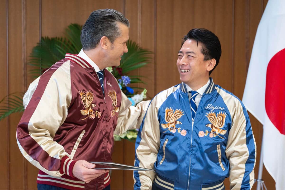 「スカジャンツーショット」が評判だ