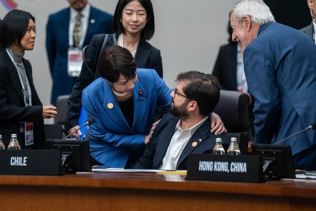 高市首相への「距離近すぎ」批判とは何だったのか　チリ大統領、ノリノリで動画公開、なぜかBGMは「恋チュン」