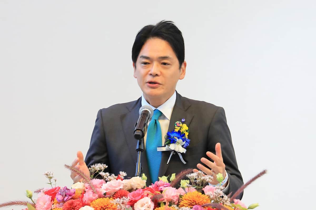 イベントであいさつする横浜市の山中竹春市長
