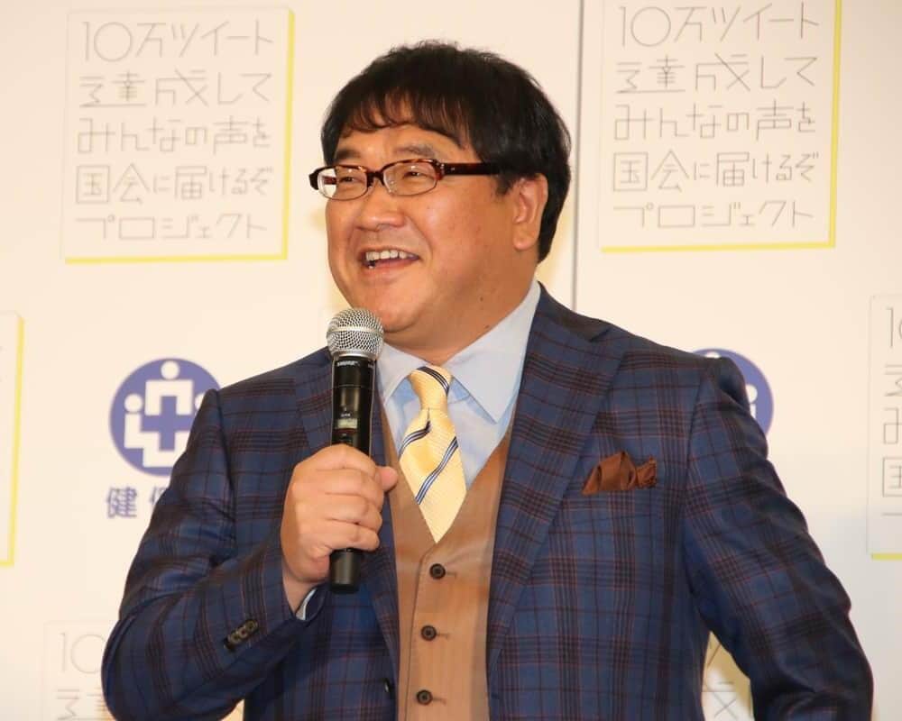 カンニング竹山、国旗損壊罪めぐる発言で釈明　「法律で決めることじゃない...」→「議論しながら決めた方が」
