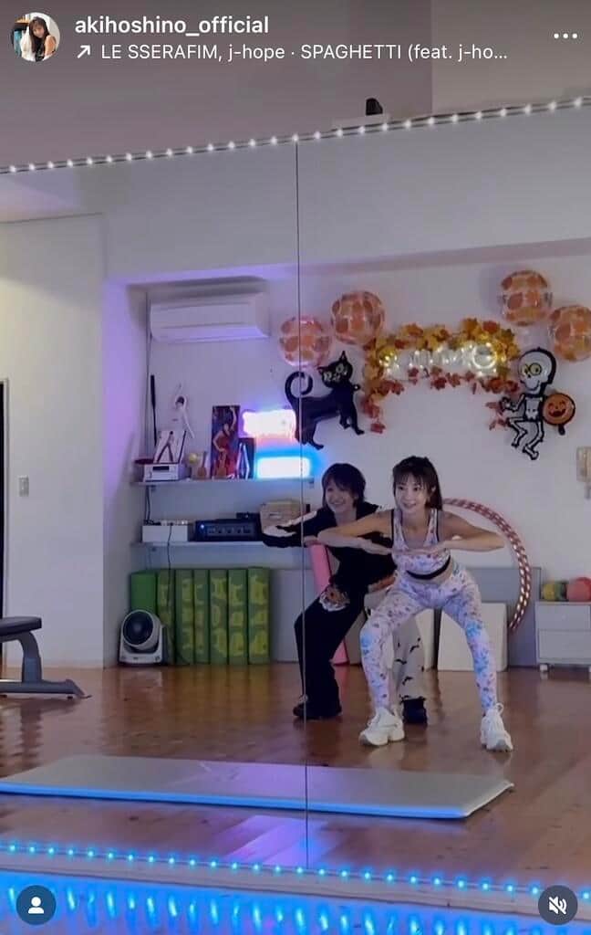 ほしのあきさんのインスタグラム（＠akihoshino_official）より
