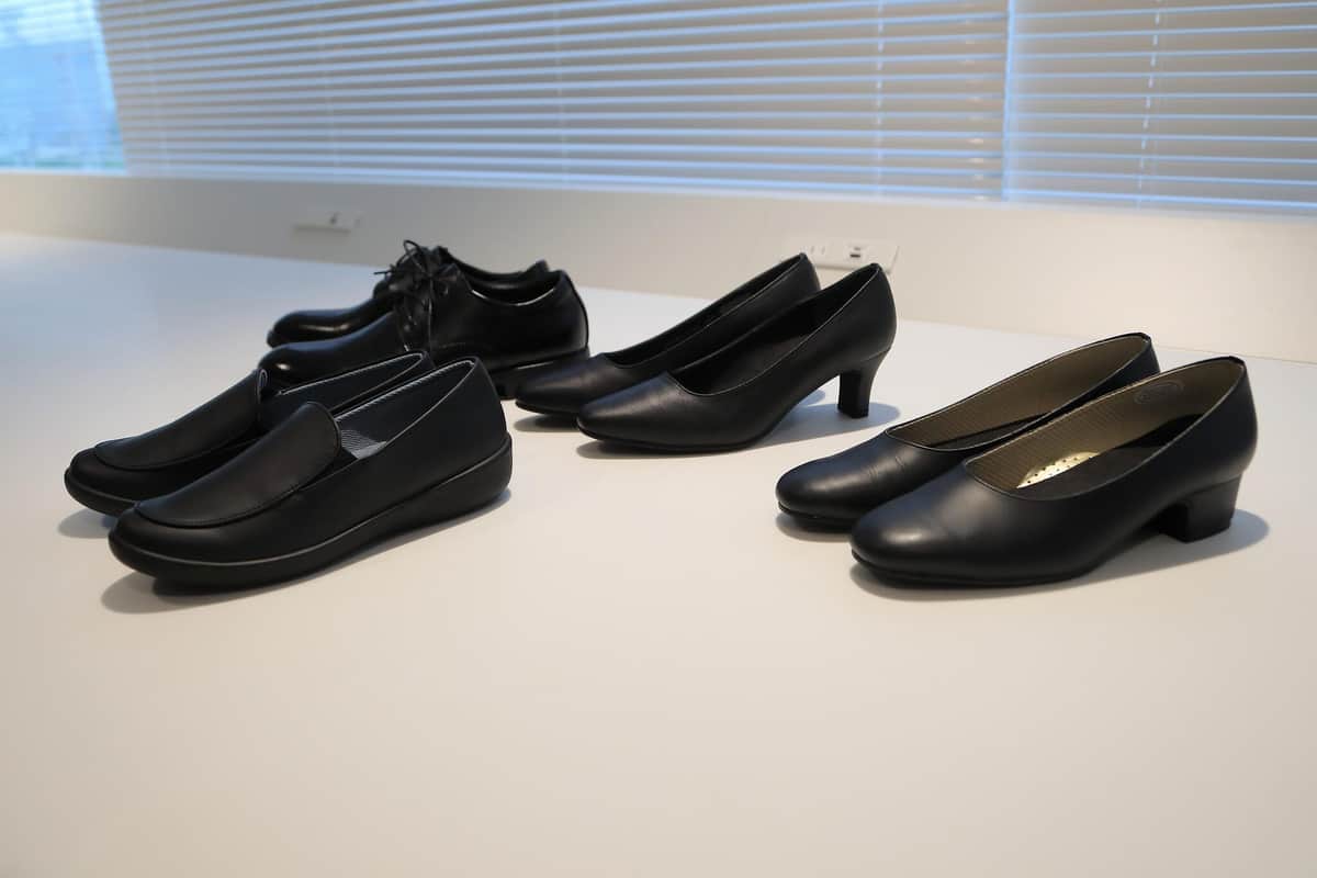 左端のような「スリッポン」を履くこともできる