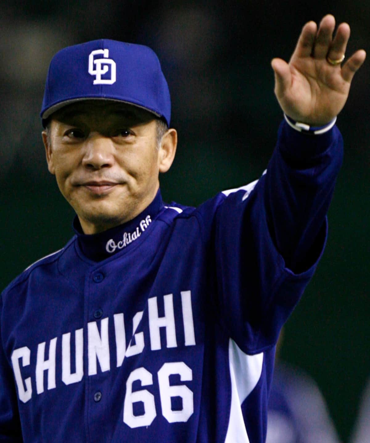 大谷翔平写真集は付箋だらけ　落合博満氏のコレクション披露にファン驚愕「完全に推し活」