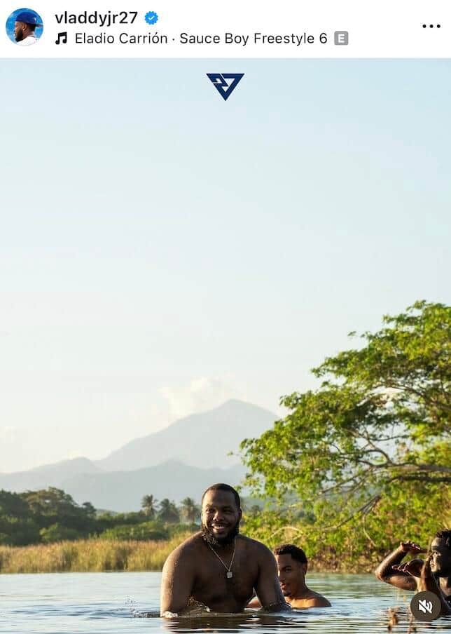 ブラディミール・ゲレーロJr選手のインスタグラム（＠vladdyjr27）より