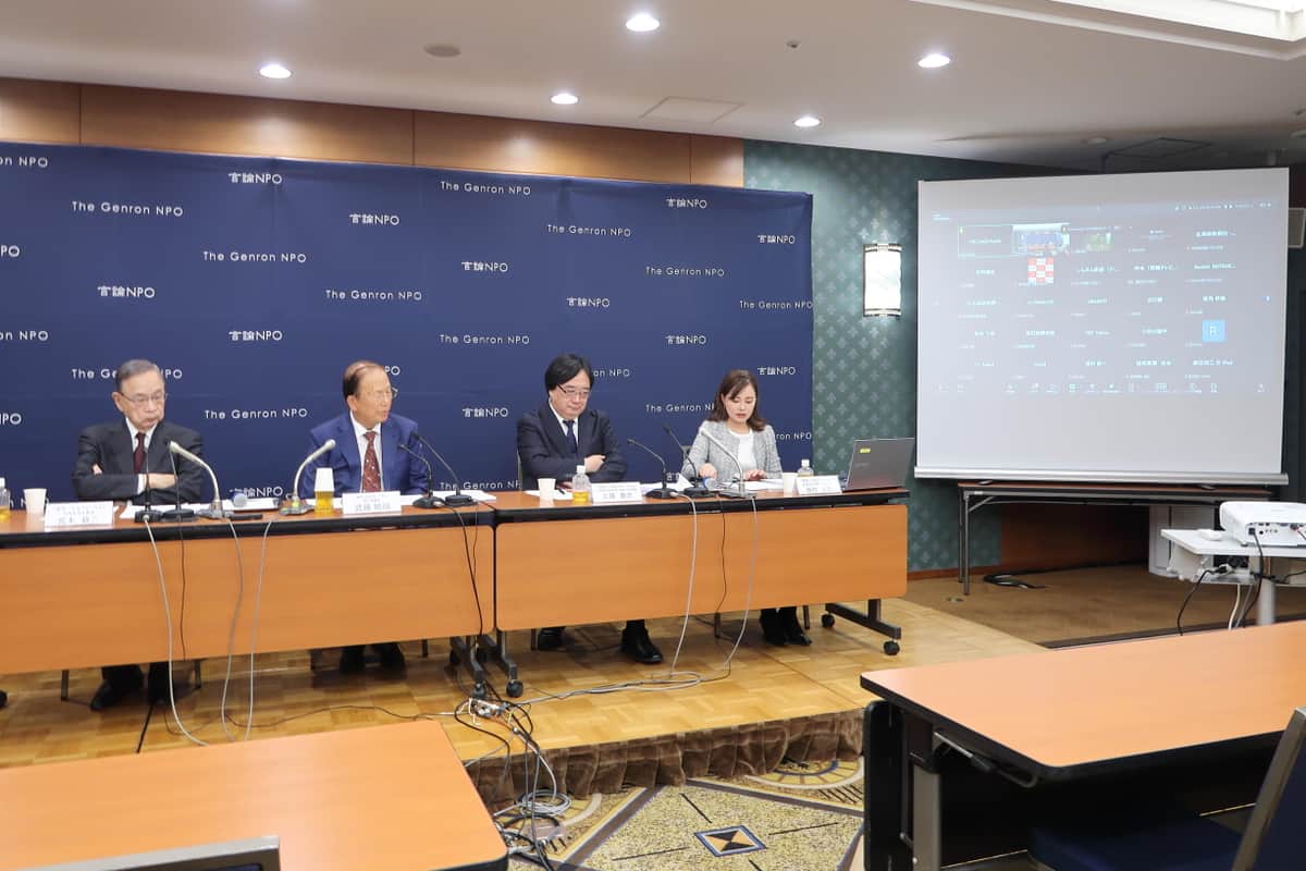 記者会見は東京と北京をZoomで結んで行われた
