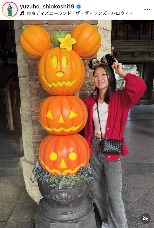 塩越柚歩さんのインスタグラム（＠yuzuho_shiokoshi19）より