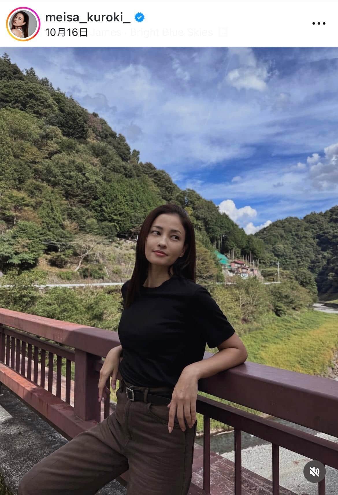 黒木メイサ、逆さアングル自撮りショット...ナチュラルな美しさダダ漏れ　「かわいすぎます」