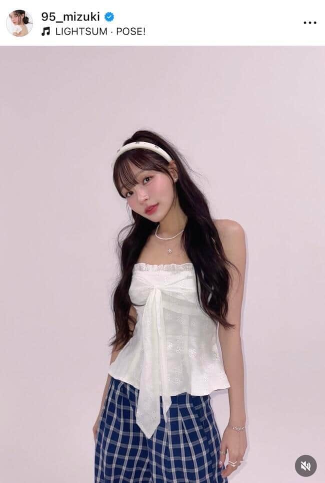 台湾の美女チア・リン・シャン、艶やかイエロードレスでプリンセスに　「美しすぎる」「天使ですか？」