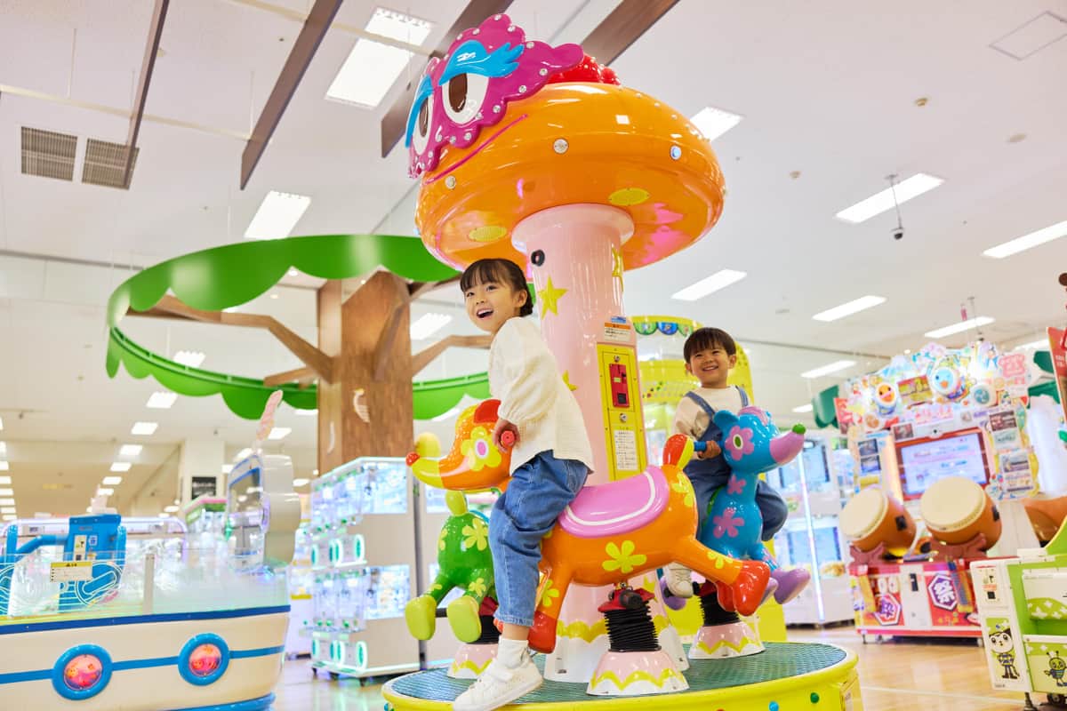 3人乗りのミニメリー（イオンファンタジー提供）