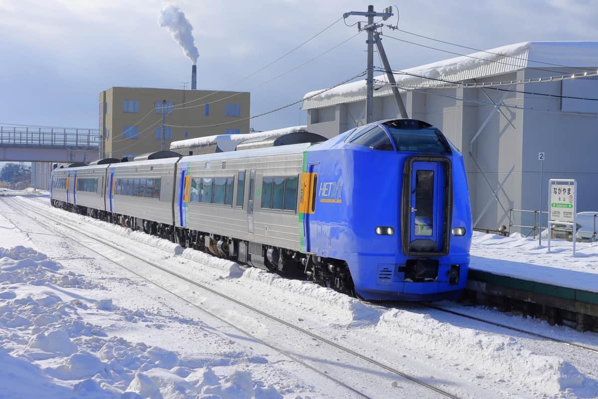 JR特急から自由席が消えていく　代わりに増える「全車指定席」必ず座れるが割高、ガラガラでも予約必要で面倒