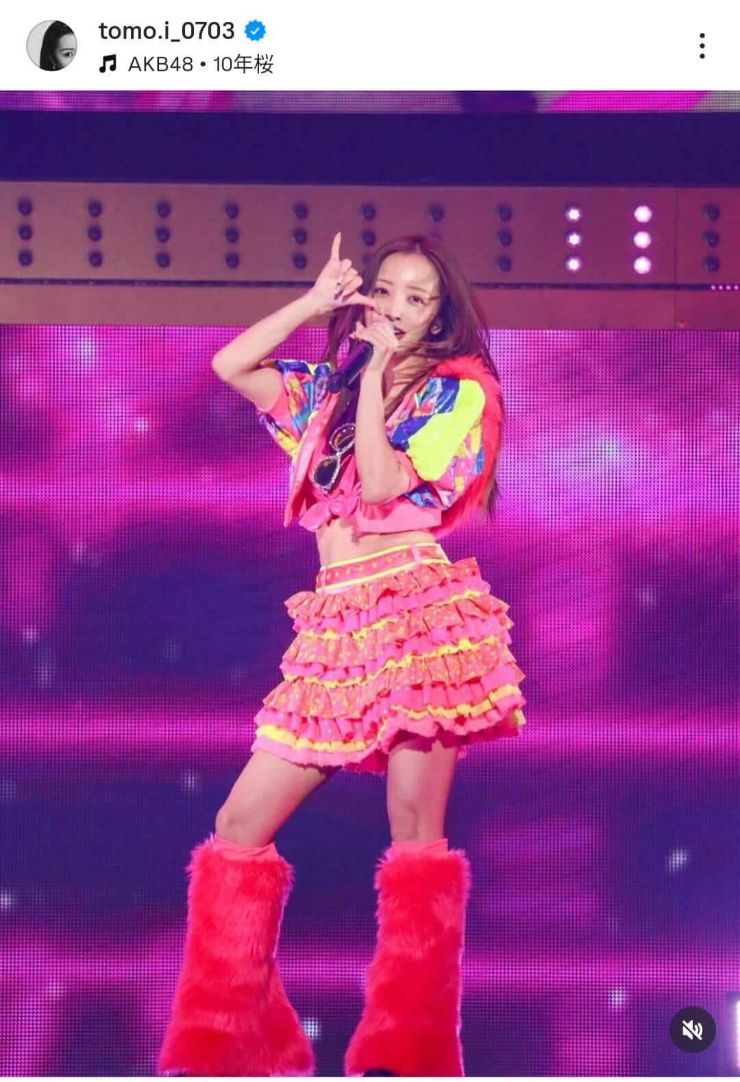 板野友美さんのインスタグラム（＠tomo.i_0703）より