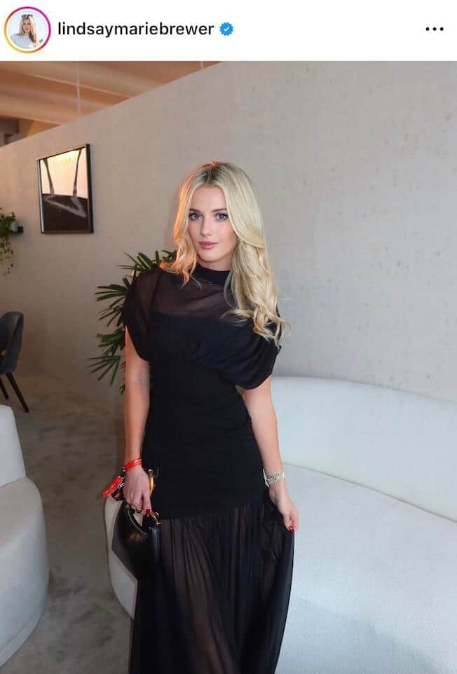 リンジー・ブルワーさんのインスタグラム（＠lindsaymariebrewer）より