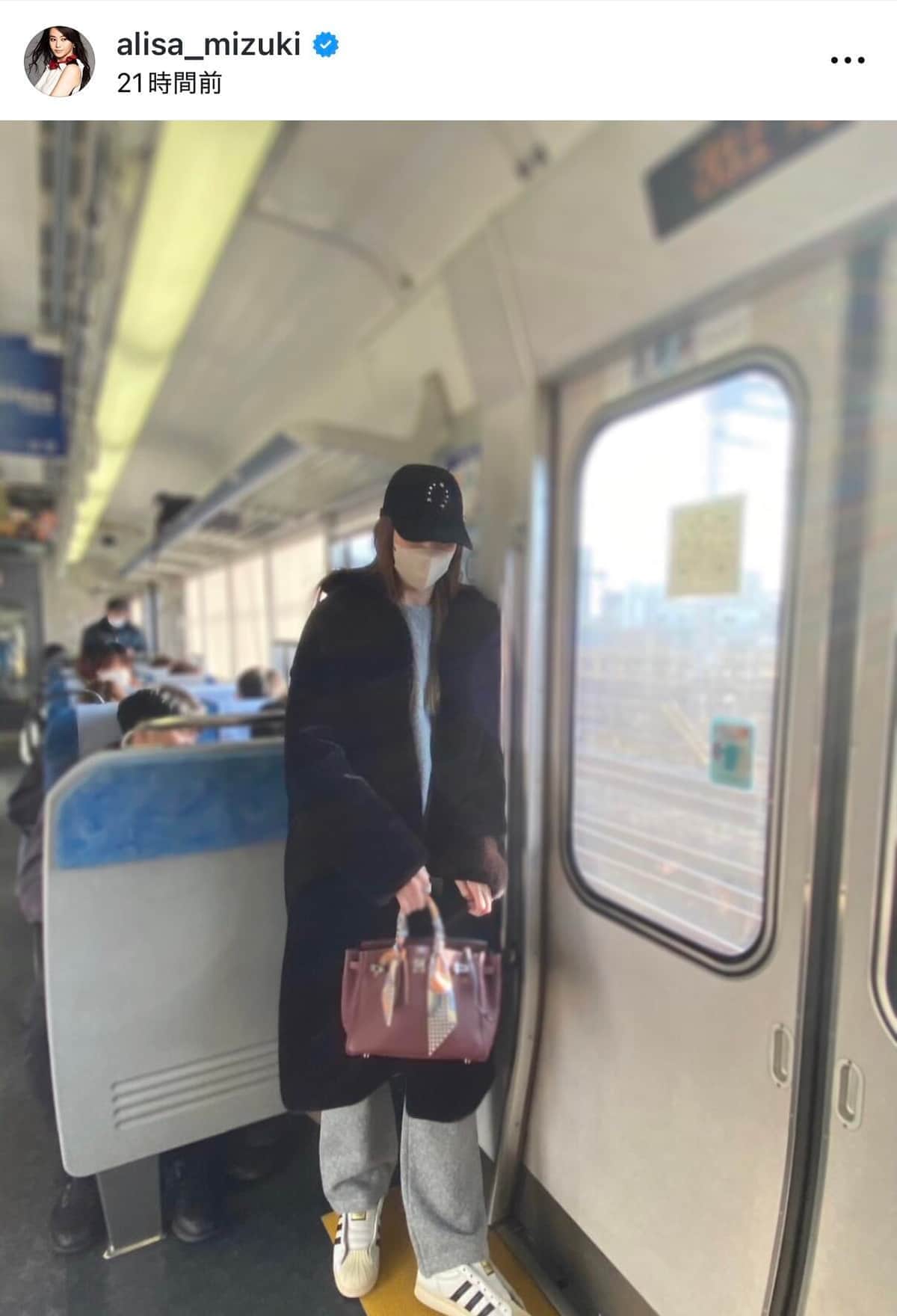 観月ありささんのインスタグラム（＠alisa_mizuki）より