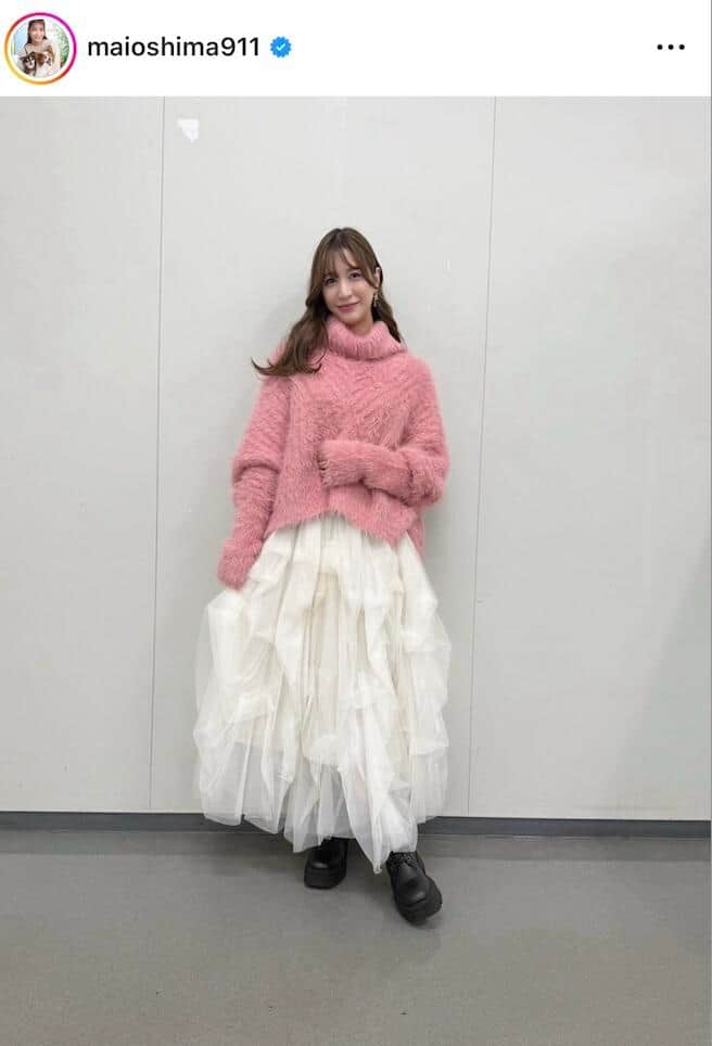 元AKB48・大島麻衣、脚ながっ...ニットのショーパン×ショートブーツで神スタイル　「細ッ」「めっちゃかわいい」