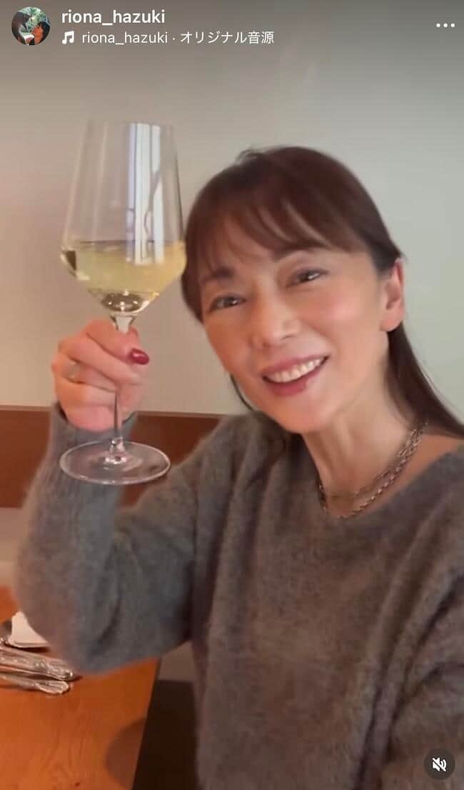 葉月里緒奈さんのインスタグラム（＠riona_hazuki）より