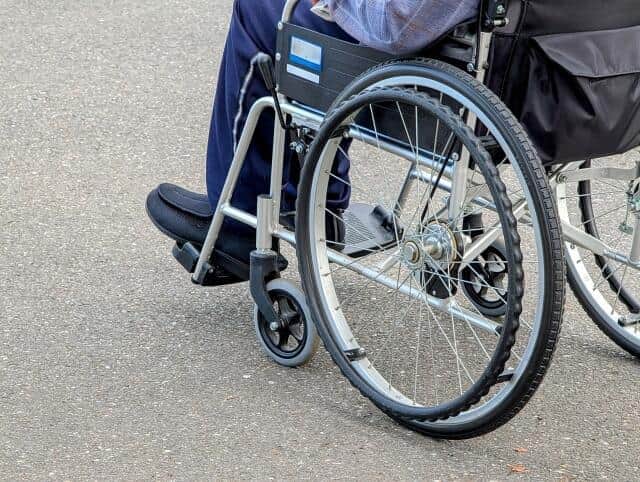 介護がきっかけで遺産相続の話し合いが互いを責め合う場に（写真はイメージ）