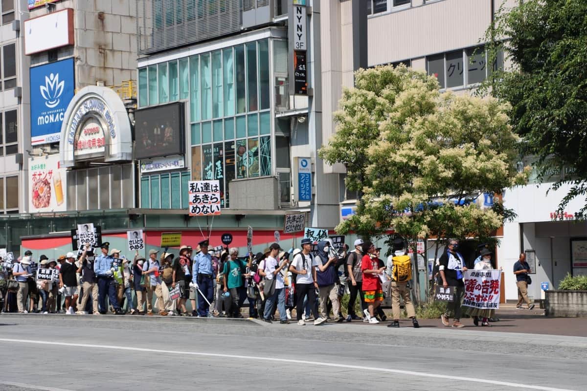 2025年は神戸市、姫路市で斎藤知事に対する抗議デモがあった（編集部撮影）