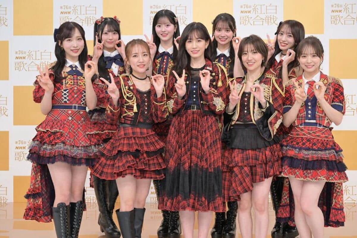 AKB48のOGら（c）NHK