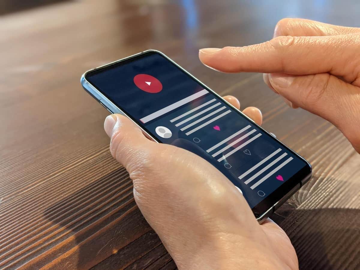 暴行動画の拡散が問題になっている（写真はイメージ）