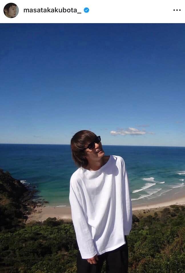 窪田正孝、白タンクトップ×デニムのコーデでも圧倒的存在感　「オーラが凄い」「ミステリアスでかっこいい」