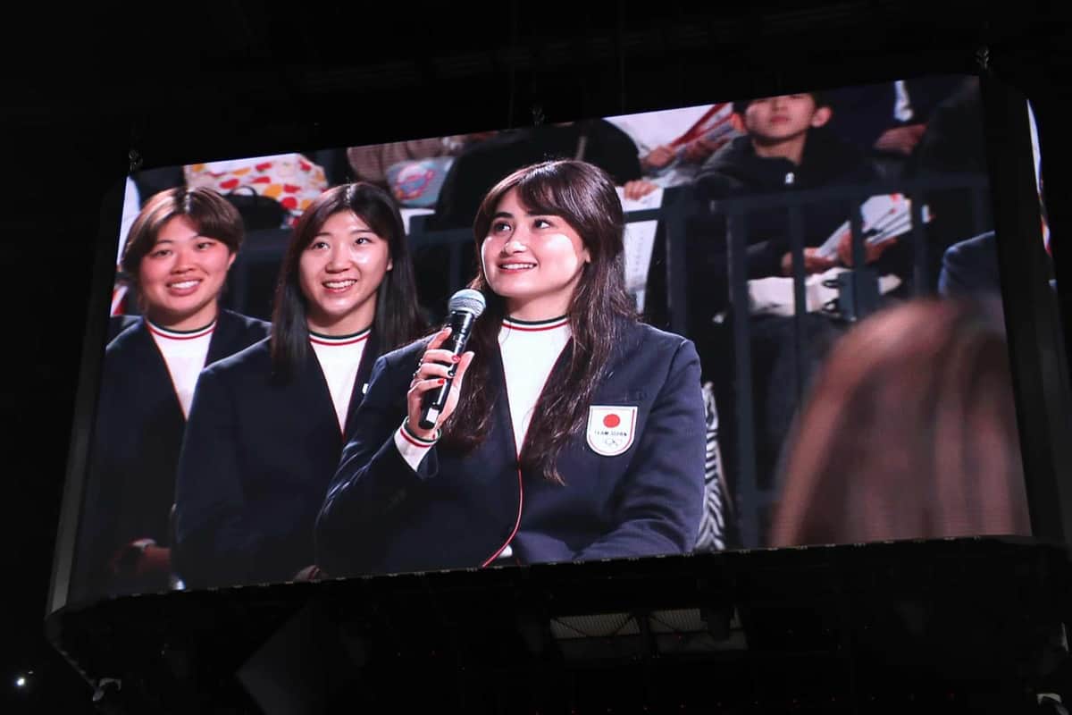 ハロラン麗選手（写真中央）