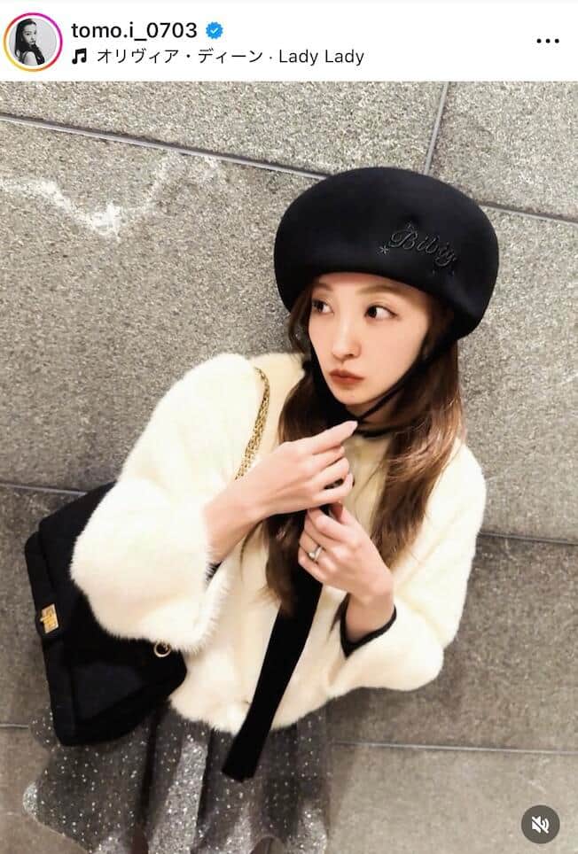 板野友美さんのインスタグラム（＠tomo.i_0703）より