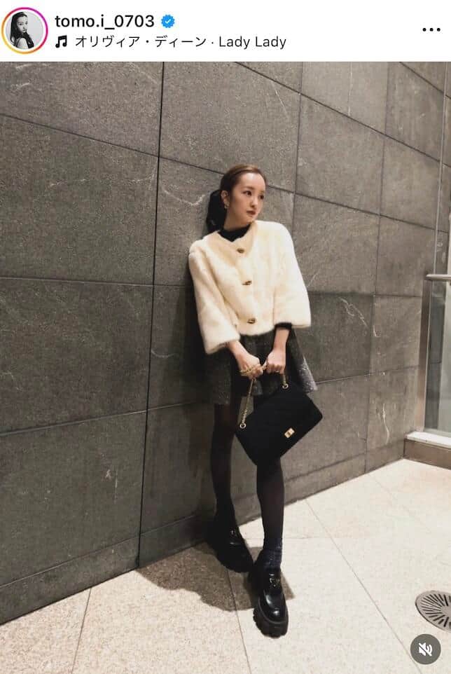板野友美さんのインスタグラム（＠tomo.i_0703）より