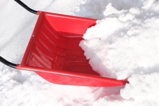 「雪を道路に出さないで！」新潟県警、Xで注意喚起　「絶妙なタイミング」とざわつく声