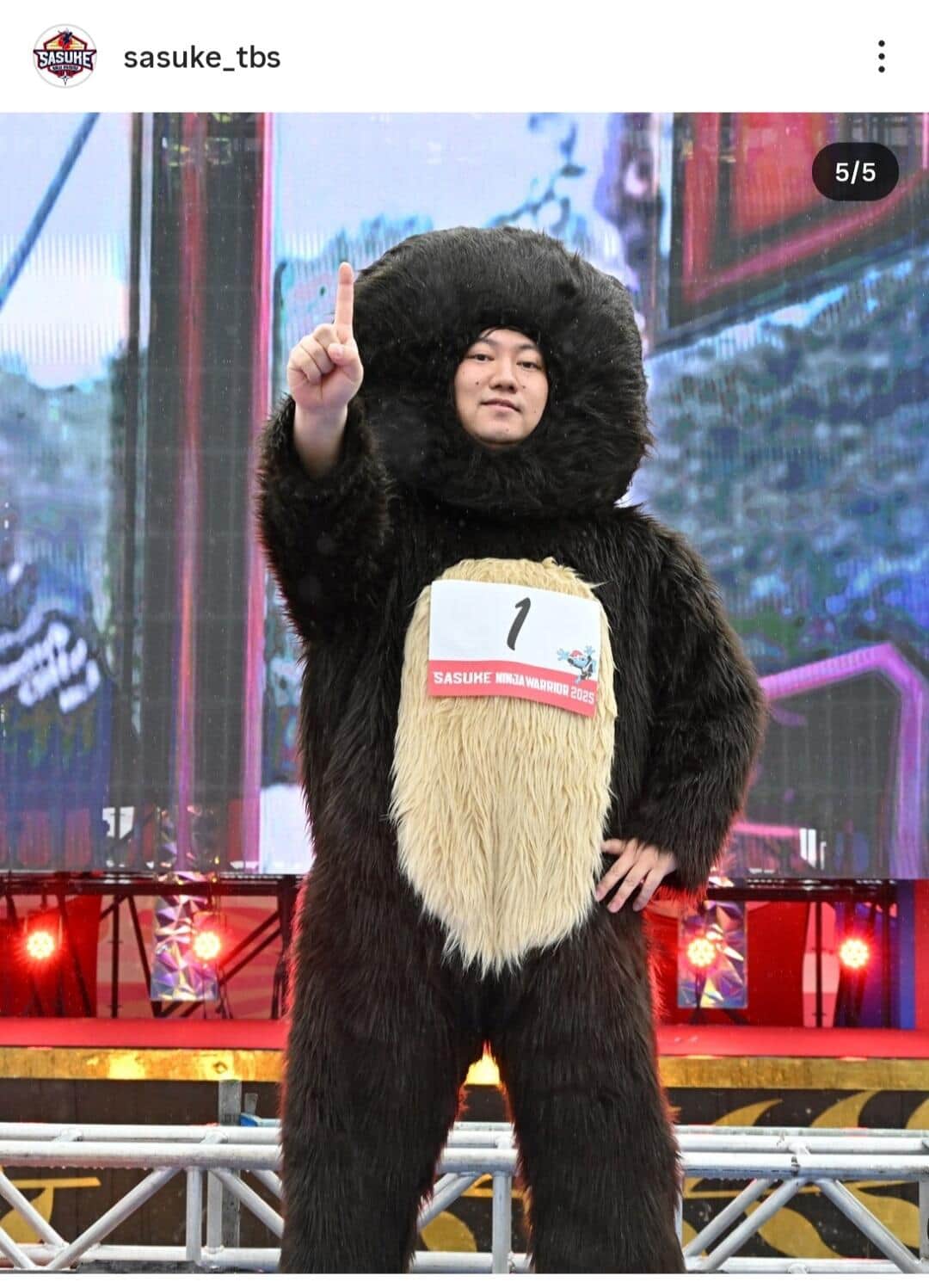 モグドンの着ぐるみを着た兎さん。「SASUKE」公式インスタグラム（＠sasuke_tbs）より